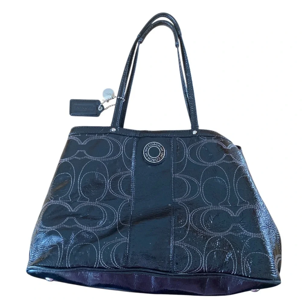 Coach Vintage Signature Kiss Lock Large Shoulder Bag Black Patent Leather